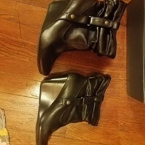 Kenneth Cole ankle boots